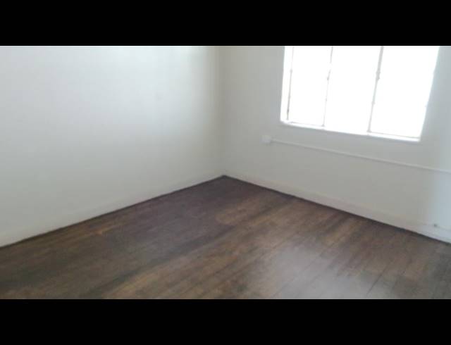 6 BEDROOM HOUSE FOR SALE IN PRIMROSE